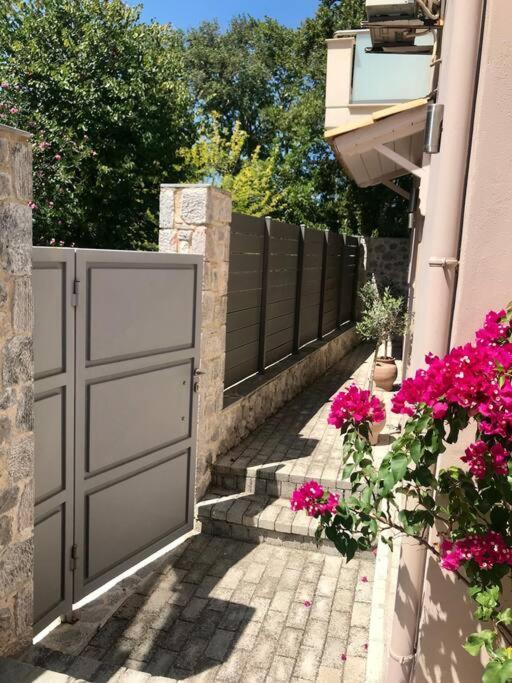 Villa Oleander Agios Nikolaos Loutra Edipsou Exteriör bild