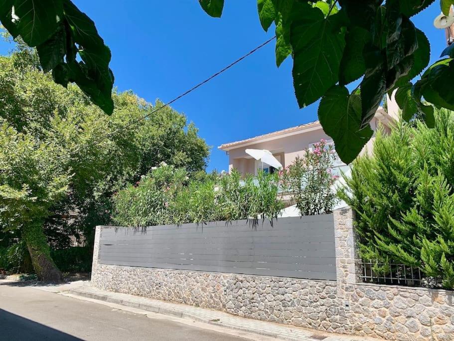 Villa Oleander Agios Nikolaos Loutra Edipsou Exteriör bild